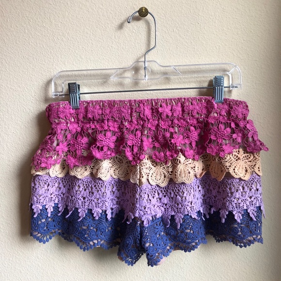 EUC Colorful Crochet Shorts - Picture 2 of 2